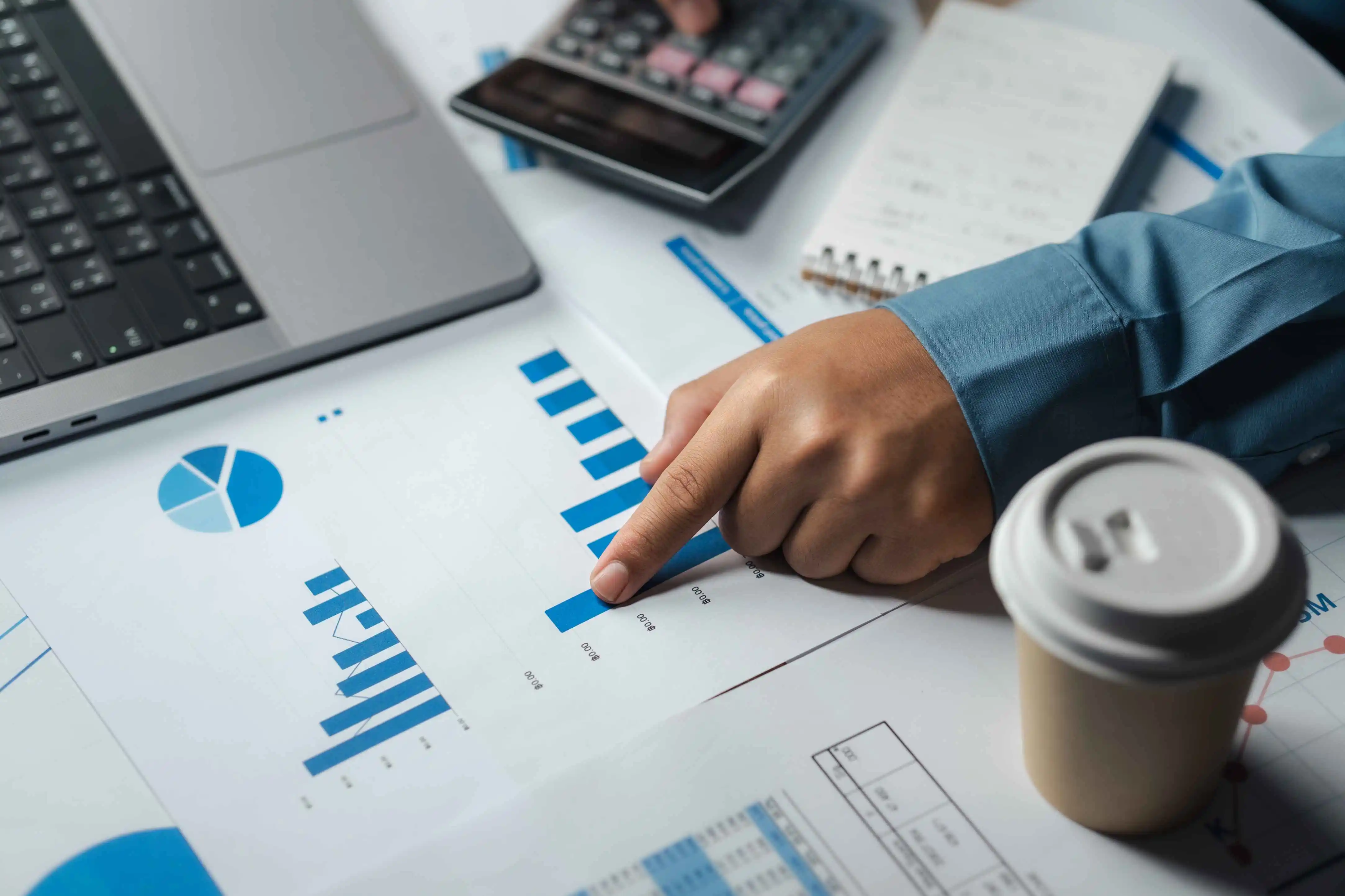 Business performance metrics, financial analysis, KPI tracking, data-driven decisions, business impact measurement, and enterprise performance optimization — Dynamics Monk.